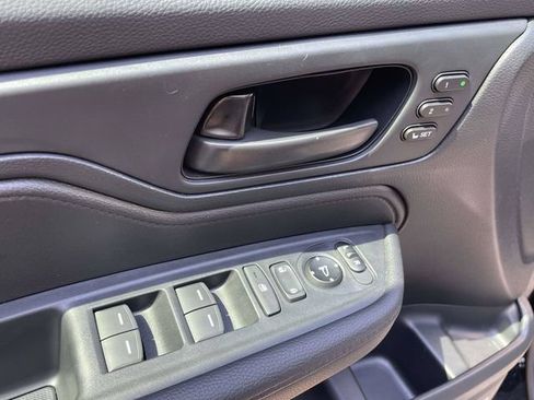 Used 2024 Honda Odyssey Sport image 9