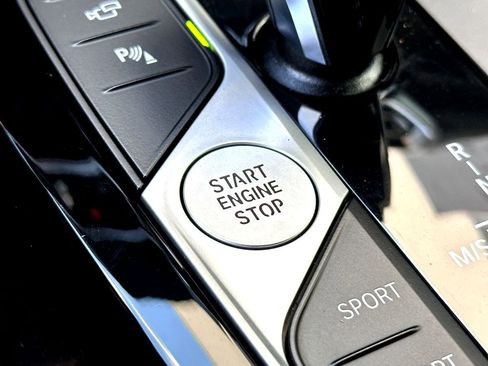 Certified 2025 BMW X4 M40i image 21