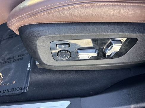 Used 2022 BMW X5 sDrive40i w/ Premium Package image 12