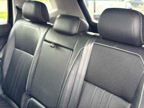 Used 2023 Volkswagen Tiguan SE w/ Panoramic Sunroof Package AWD/4WD image 27