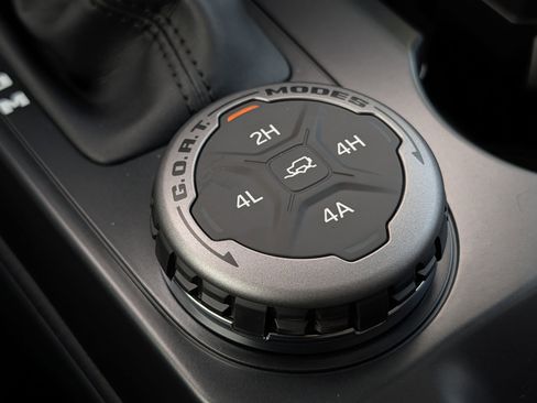 New 2026 Ford Bronco Badlands image 32