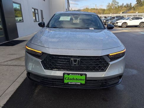 Used 2023 Honda Accord Sport image 9