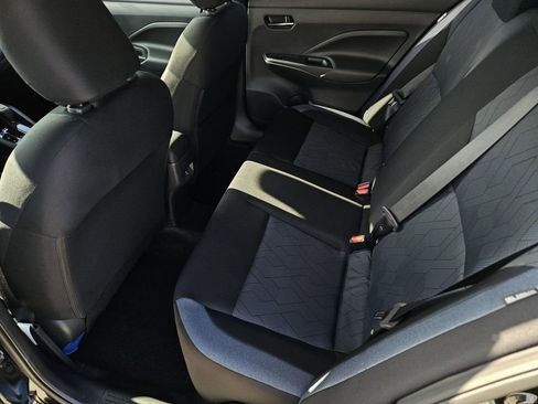 New 2025 Nissan Versa SV image 7