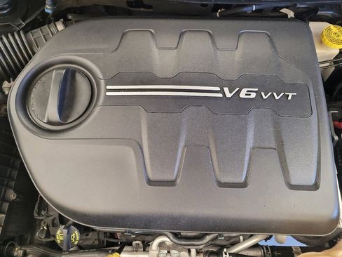 Used 2019 Jeep Cherokee Latitude w/ Popular Appearance Group image 30