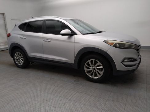 Used 2016 Hyundai Tucson SE w/ Option Group 02 FWD image 11