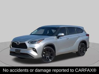 Used 2023 Toyota Highlander LE FWD video 1