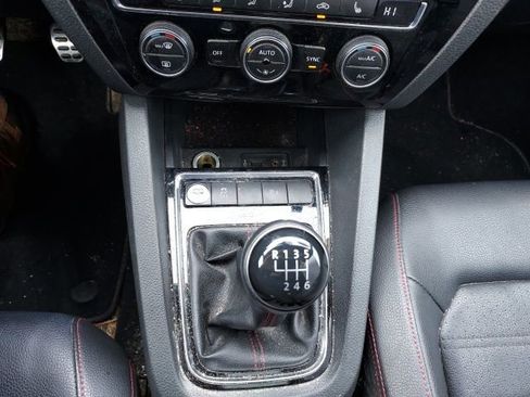 Used 2017 Volkswagen Jetta GLI FWD image 13