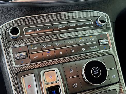 Certified 2023 Hyundai Santa Fe SEL image 17