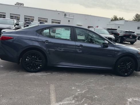 New 2026 Toyota Camry SE image 9