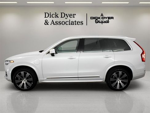 New 2025 Volvo XC90 T8 Ultra w/ Protection Package Premier image 3
