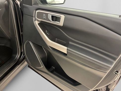 Used 2023 Ford Explorer XLT w/ Equipment Group 202A image 15