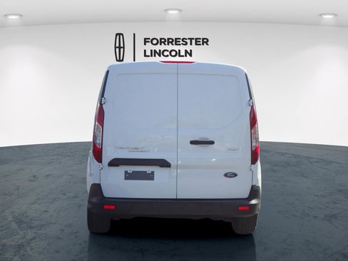 Used 2023 Ford Transit Connect XLT image 4