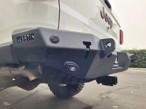 Used 2023 Jeep Gladiator Rubicon w/ Cold Weather Group image 30