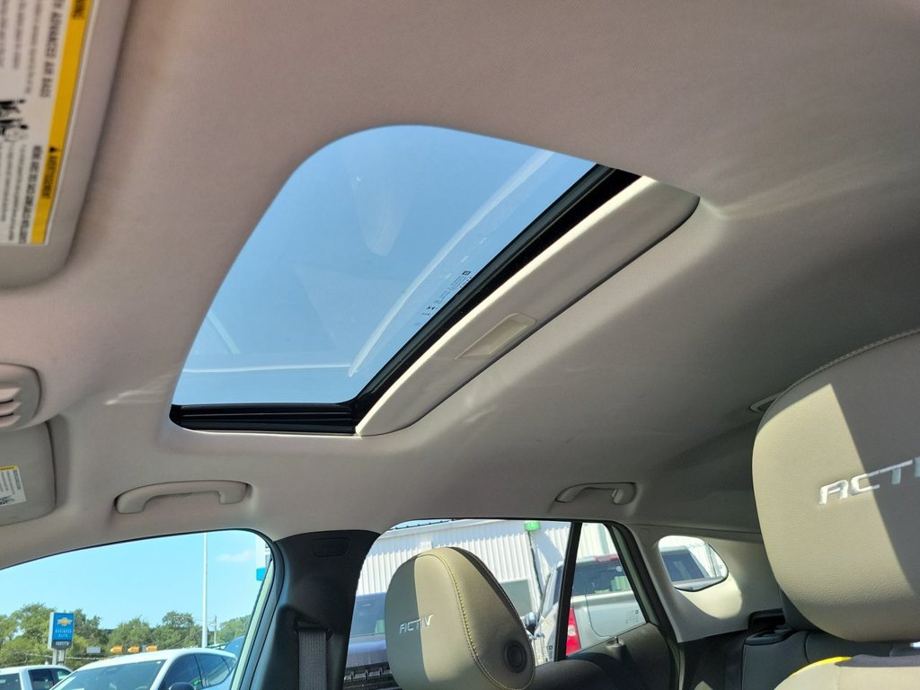 Certified 2024 Chevrolet Trax ACTIV w/ Sunroof Package FWD image 18
