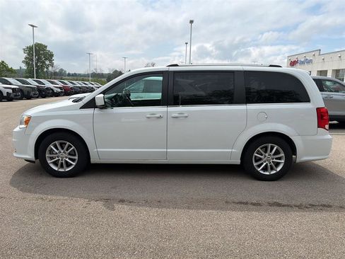 Used 2018 Dodge Grand Caravan SXT FWD image 4