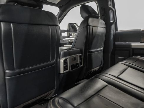 Used 2022 Ford F350 Lariat w/ Lariat Ultimate Package AWD/4WD image 37