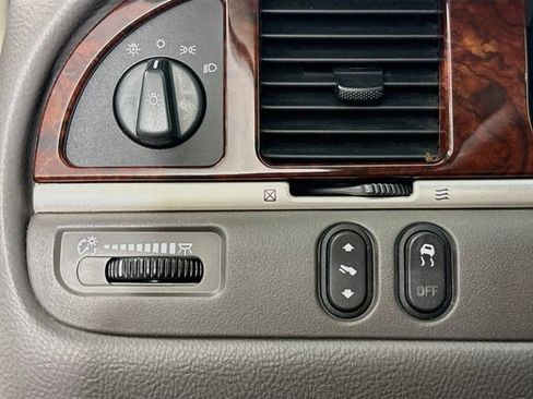 Used 2007 Lincoln Town Car Signature RWD image 10