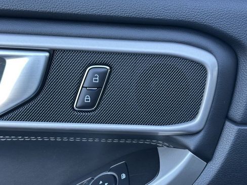 Used 2023 Ford Explorer XLT w/ Equipment Group 202A image 22