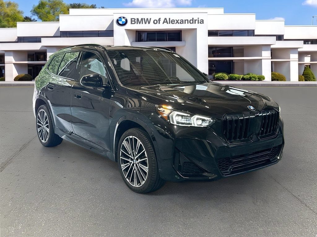 Used 2023 BMW X1 xDrive28i w/ M Sport Package AWD/4WD image 3