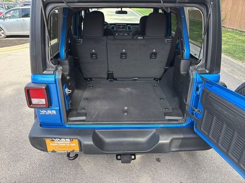 Used 2023 Jeep Wrangler Unlimited Sport AWD/4WD image 34