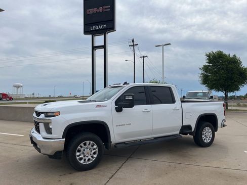 Used 2022 Chevrolet Silverado 2500 LT w/ Convenience Package image 1