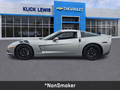 Used 2005 Chevrolet Corvette Coupe w/ Preferred Equipment Group image 4