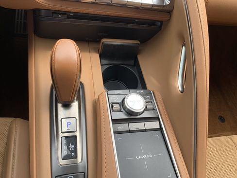 Used 2021 Lexus LC 500 Coupe w/ Performance Package RWD image 26