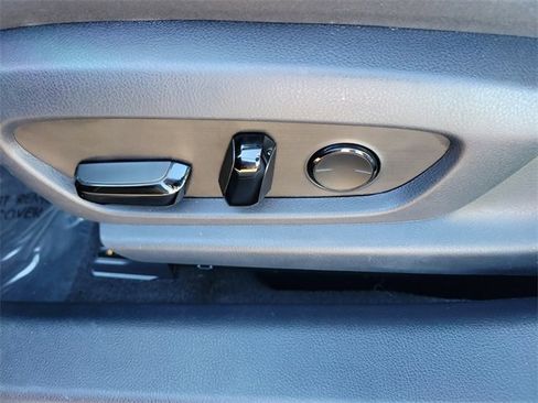 Used 2024 Lexus ES 300h F Sport image 16