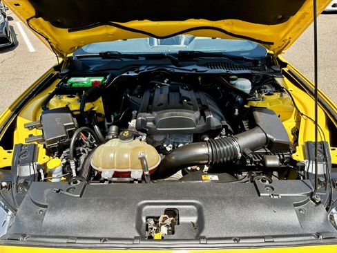 Used 2016 Ford Mustang Premium RWD image 33