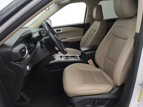 Used 2021 Ford Explorer Limited w/ Equipment Group 301A image 17