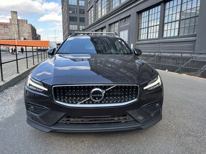 Used 2025 Volvo V60 B5 Cross Country Plus