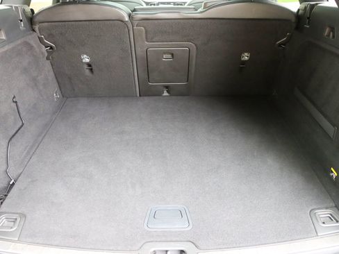 Used 2018 Volvo XC60 T6 R-Design w/ Convenience Package image 24