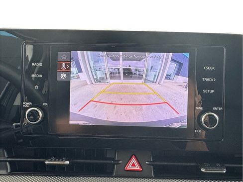 Used 2023 Kia Sportage LX image 16