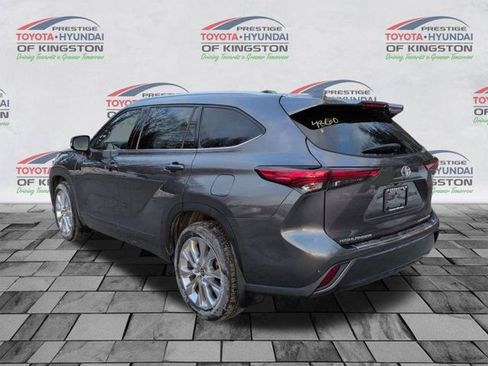 Certified 2021 Toyota Highlander Limited image 6