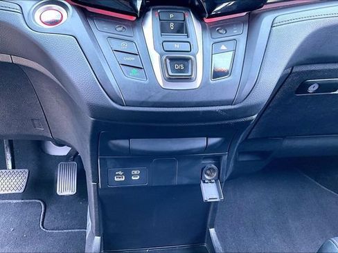 Used 2025 Honda Odyssey Sport-L image 16