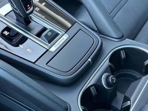 Used 2021 Porsche Cayenne Coupe image 26