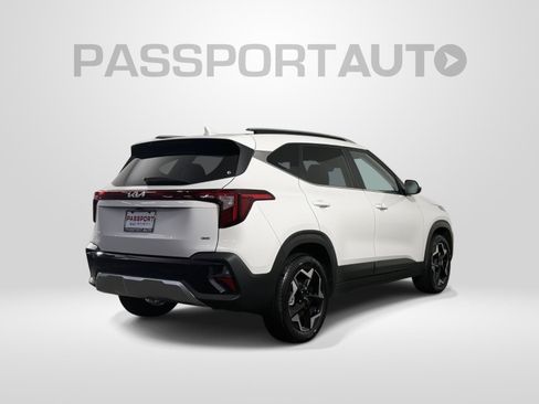 Used 2025 Kia Seltos EX w/ EX Sunroof Package AWD/4WD image 6