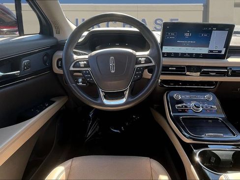 Used 2021 Lincoln Nautilus Reserve FWD image 10