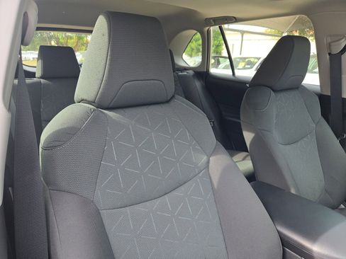 Used 2024 Toyota RAV4 XLE image 32