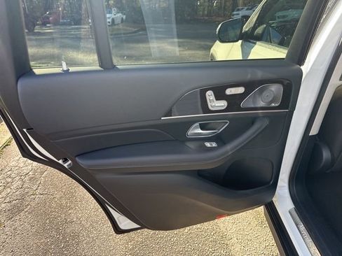 Used 2024 Mercedes-Benz GLS 450 4MATIC w/ Pinnacle Trim Package image 9