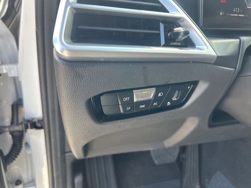 Used 2025 BMW 330i xDrive Sedan image 40