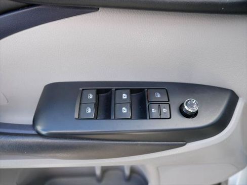 Certified 2019 Toyota Highlander XLE AWD/4WD image 16