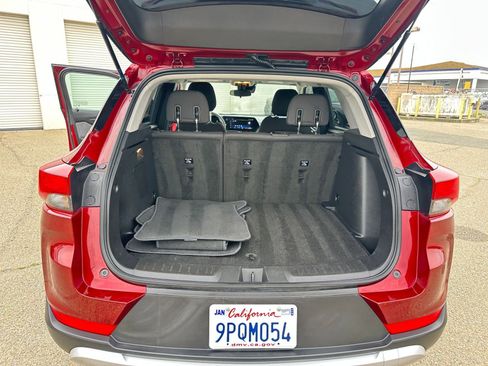 Used 2025 Chevrolet TrailBlazer LT image 33