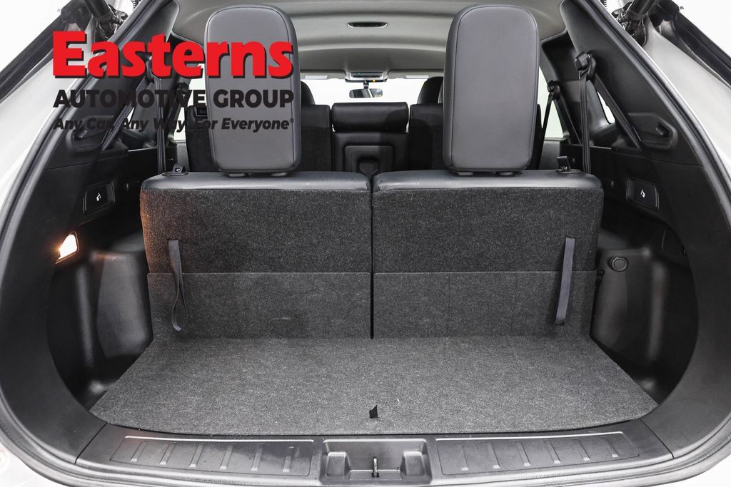 Used 2024 Mitsubishi Outlander SE AWD/4WD image 9
