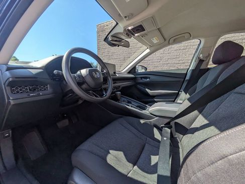 Used 2025 Honda Accord LX image 15
