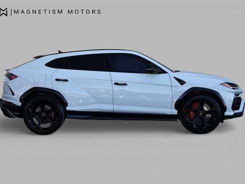 Used 2019 Lamborghini Urus image 2