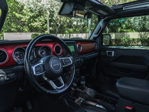 Used 2021 Jeep Wrangler Unlimited Rubicon AWD/4WD image 15