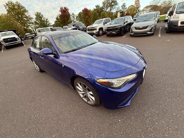 Used 2023 Alfa Romeo Giulia Ti AWD/4WD image 13