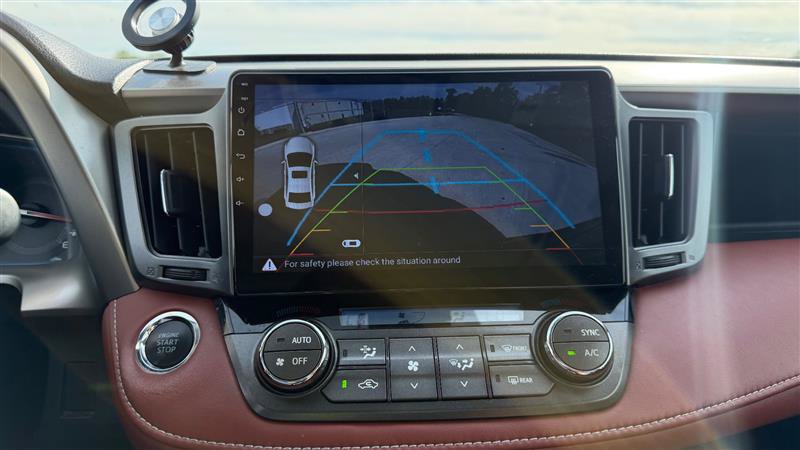 Used 2014 Toyota RAV4 Limited w/ Technology Package AWD/4WD image 28