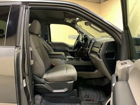 Used 2022 Ford F350 XLT w/ XLT Premium Package AWD/4WD image 12